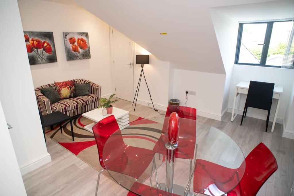 Rosey Lodge -1Bedroom Cousy Flat - Parking, Netflix, Wifi - Close To Blenheim Palace & Oxford - F5 Kidlington Esterno foto