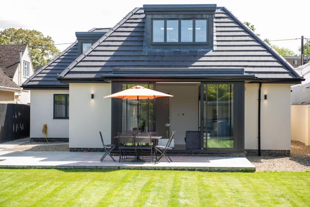 Rosey Lodge -1Bedroom Cousy Flat - Parking, Netflix, Wifi - Close To Blenheim Palace & Oxford - F5 Kidlington Esterno foto