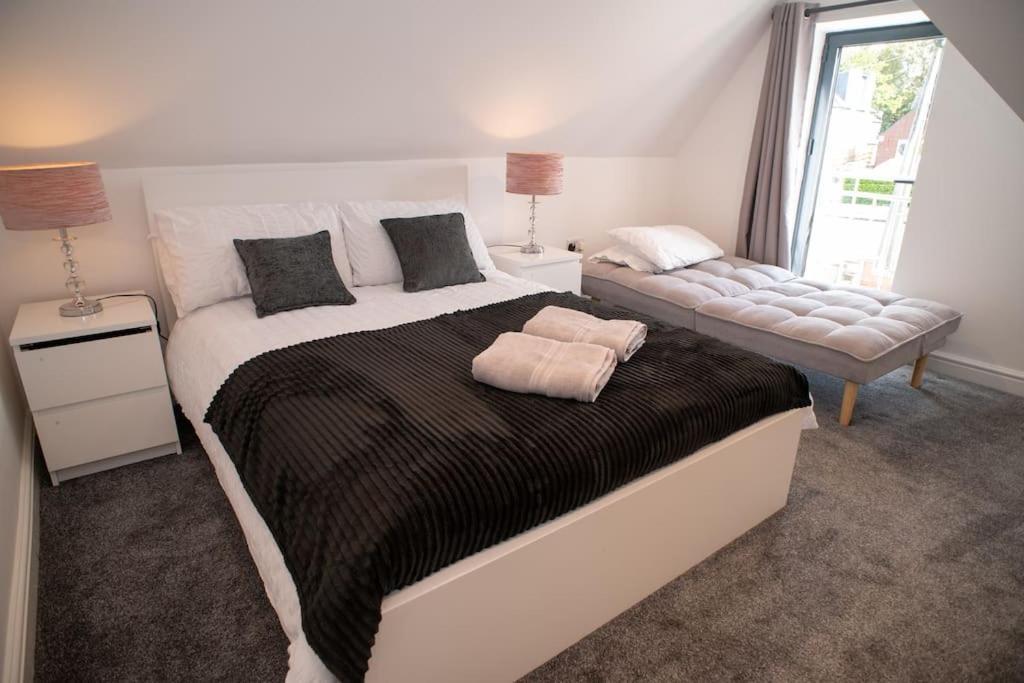 Rosey Lodge -1Bedroom Cousy Flat - Parking, Netflix, Wifi - Close To Blenheim Palace & Oxford - F5 Kidlington Esterno foto